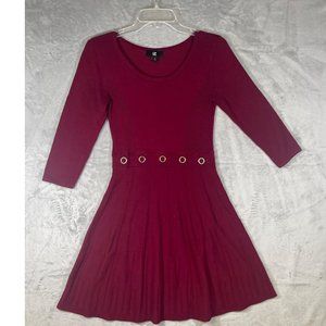 IZ Byer Women's Medium Burgundy Dress 3/4 sleeves pre-owned